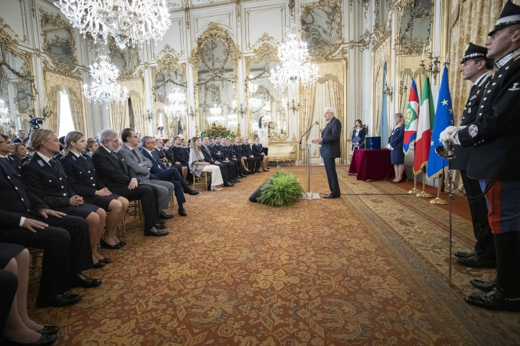 Il Presidente della Repubblica Sergio Mattarella durante l'incontro con una rappresentanza della Polizia Penitenziaria,in occasione del 202° anniversario della sua costituzione.
