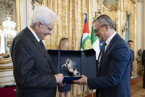  
 
 Il Presidente della Repubblica Sergio Mattarella con Francesco Basentini, Capo del Dipartimento dell’Amministrazione Penitenziaria e una rappresentanza della Polizia Penitenziaria, in occasione del 202° anniversario della sua costituzione. 