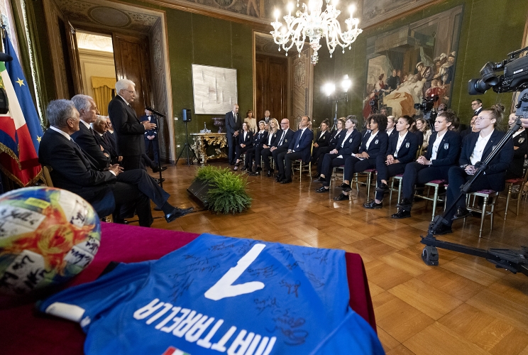 Il Presidente Sergio Mattarella nel corso dell'incontro con la Nazionale italiana di calcio femminile che ha partecipato alla fase finale dei mondiali 2019 in Francia