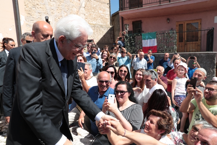 Il Presidente Mattarella è accolto a Scurcola Marsicana