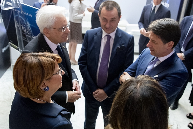 Il Presidente Sergio Mattarella con Giuseppe Conte, Presidente del Consiglio dei Ministri, Maria Bianca Farina - Presidente ANIA e Fondazione ANIA e Ettore Rosato, Vicepresidente della Camera dei Deputati, in occasione dell’Assemblea annuale 2019 dell’Associazione Nazionale fra le Imprese Assicuratrici