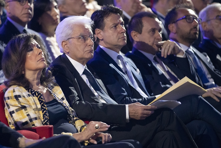Il Presidente Sergio Mattarella con Maria Elisabetta Alberti Casellati, Presidente del Senato della Repubblica e Giuseppe Conte, Presidente del Consiglio dei Ministri, in occasione dell’Assemblea annuale 2019 dell’Associazione Nazionale fra le Imprese Assicuratrici