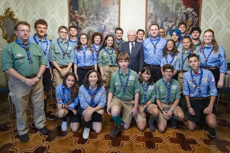 Il Presidente della Repubblica Sergio Mattarella durante l'incontro con una delegazione della Federazione Italiana dello Scautismo
