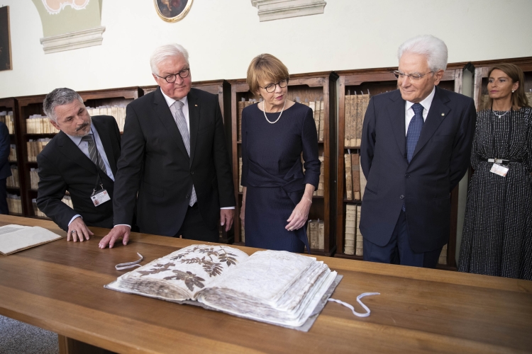 Il Presidente Sergio Mattarella con il Presidente della Repubblica Federale di Germania Frank-Walter Steinmeier e la Signora Steinmeier in occasione della commemorazione del 75° anniversario degli eccidi di Fivizzano