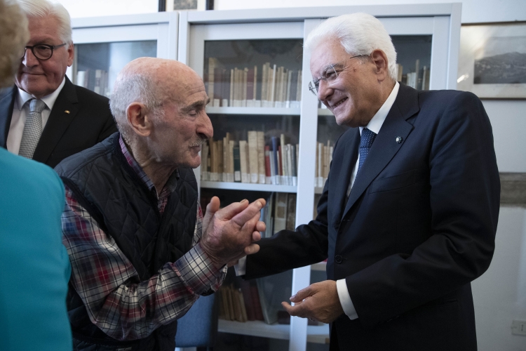 Il Presidente Sergio Mattarella,con il Presidente della Repubblica Federale di Germania Frank-Walter Steinmeier a Fivizzano,incontrano due sopravvissuti agli eccidi di Fivizzano