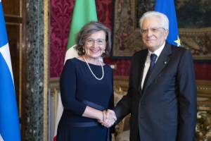 Il Presidente Sergio Mattarella con S.E. la Signora Pia Rantala-Engberg,nuovo Ambasciatore della Repubblica di Finlandia,in occasione della presentazione delle Lettere Credenziali 
