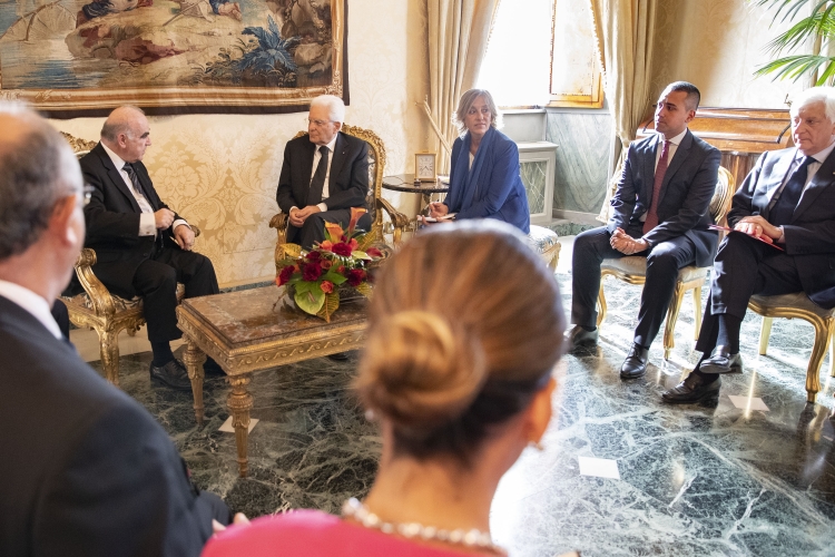 Il Presidente Sergio Mattarella con il Presidente della Repubblica di Malta, S.E. il Signor George William Vella e con il Ministro degli Affari Esteri e Cooperazione Internazionale Luigi Di Maio.
