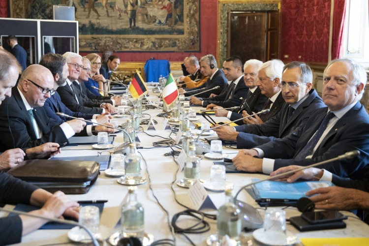 Il Presidente della Repubblica, Sergio Mattarella, con il Presidente della Repubblica Federale di Germania, Frank-Walter Steinmeier, in Visita di Stato, durante i colloqui con le rispettive delegazioni
