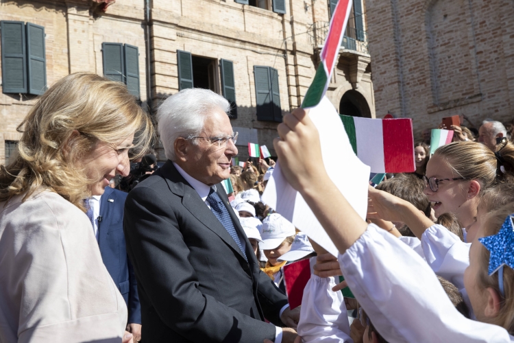 Il Presidente Sergio Mattarella e la Sig.ra Laura al Centro Nazionale Studi Leopardiani, in occasione del bicentenario della stesura de “L’Infinito” di Giacomo Leopardi 
