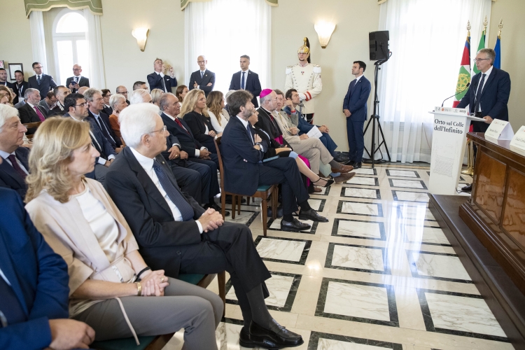 Il Presidente Sergio Mattarella e la Sig.ra Laura al Centro Nazionale Studi Leopardiani, in occasione del bicentenario della stesura de “L’Infinito” di Giacomo Leopardi 
