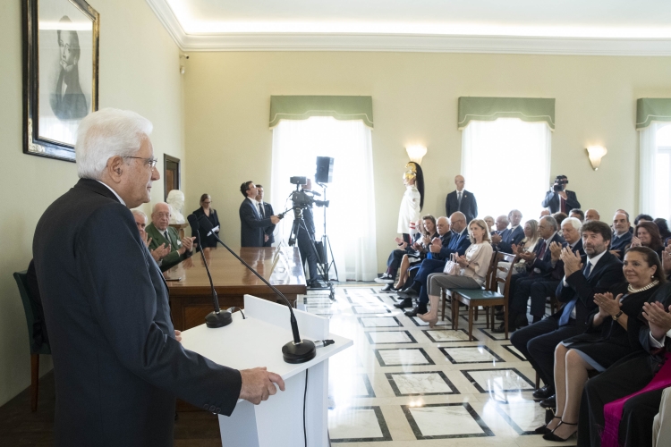Il Presidente Sergio Mattarella in occasione del suo intervento al Centro Nazionale Studi Leopardiani, nel bicentenario della stesura de “L’Infinito” di Giacomo Leopardi 
