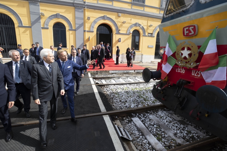 Il Presidente della Repubblica Sergio Mattarella in occasione della alla cerimonia del 180°anniversario della linea ferroviaria Napoli – Portici
