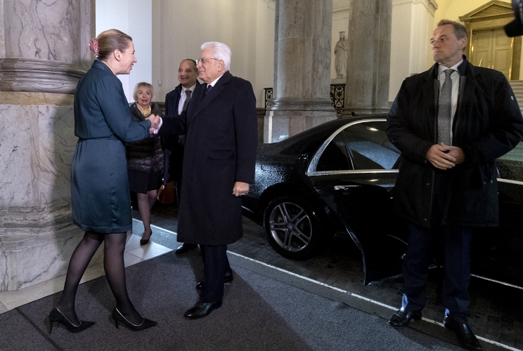 Il Presidente della Repubblica Sergio Mattarella con la Signora Mette Frederiksen, Primo Ministro del Regno di Danimarca