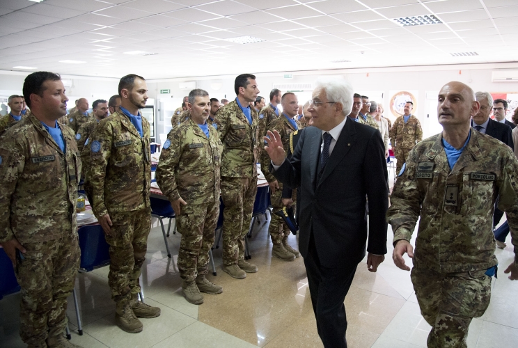 Il Presidente Sergio Mattarella in occasione della visita al contingente militare italiano in UNIFIL