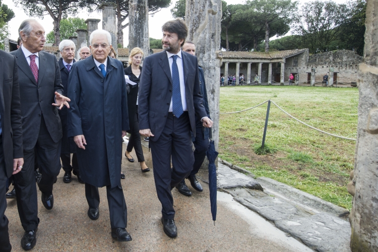 Il Presidente Sergio Mattarella con il Ministro dei beni e delle attività culturali, Dario Franceschini