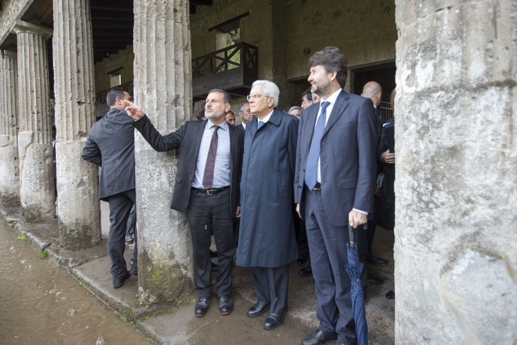 Il Presidente Sergio Mattarella con il Ministro dei beni e delle attività culturali, Dario Franceschini