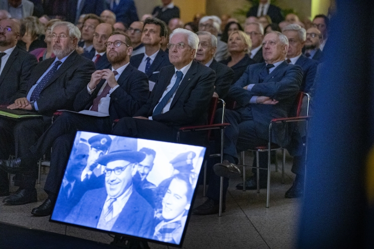 Il Presidente della Repubblica al Tempio di Adriano in Roma durante il seminario del 50° anniversario della scomparsa dell’On. Giulio Pastore.

