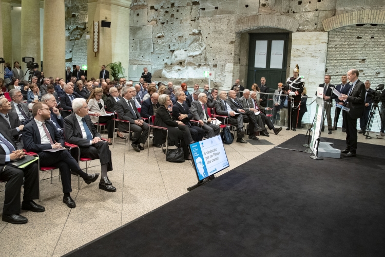 Il Presidente della Repubblica al Tempio di Adriano in Roma durante il seminario del 50° anniversario della scomparsa dell’On. Giulio Pastore.
