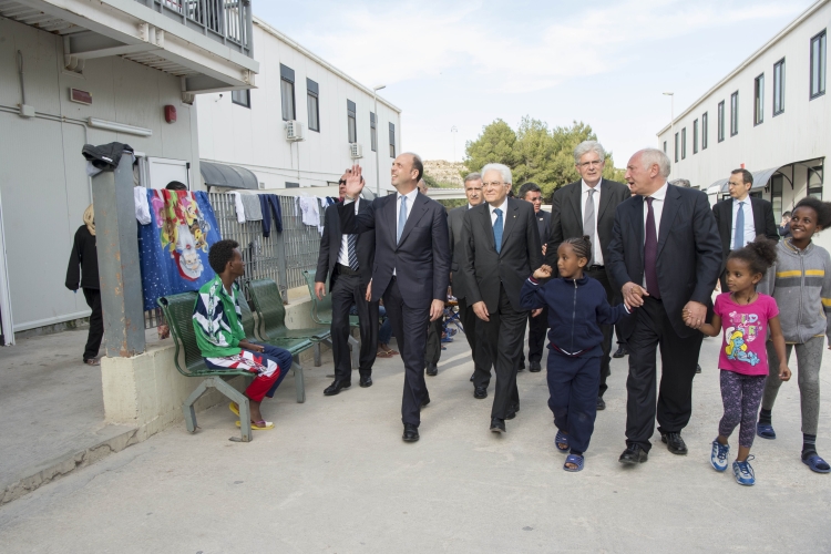 Il Presidente Sergio Mattarella con il Ministro Alfano 