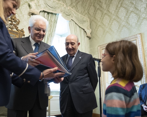 Il Presidente Sergio Mattarella nel corso dell'incontro con una delegazione di UNICEF Italia 