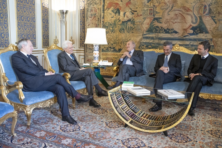Il Presidente della Repubblica Sergio Mattarella riceve Giuseppe DE RITA,Presidente Fondazione CENSIS,Centro Studi Investimenti Sociali,accompagnato da Giorgio DE RITA e da Massimiliano VALERII,rispettivamente Segretario Generale e Direttore Generale della Fondazione CENSIS. 
