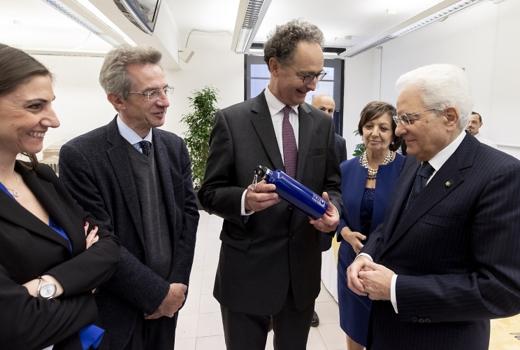 Il Presidente Sergio Mattarella con il Rettore dell’Università degli Studi Roma Tre il Prof. Luca Pietromarchi, il Prof. Gaetano Manfredi, Presidente della Conferenza dei Rettori delle Università Italiane, la Prof.ssa Mara Frascarelli, Presidente della Scuola di Lettere Filosofia Lingue dell’Università degli Studi Roma Tre e la Dott.ssa Anna Ascani, Vice Ministro dell’Istruzione, dell’Università e della Ricerca, in occasione del convegno “Università, Disabilità, Inclusione. Vent’anni dalla Legge 17/1999: tra passato e futuro”, organizzato presso l’Università Roma Tre