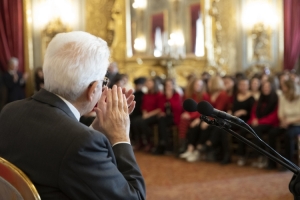 Il Presidente Sergio Mattarella nel corso dell'incontro con gli  studenti di alcune scuole secondarie di secondo grado.