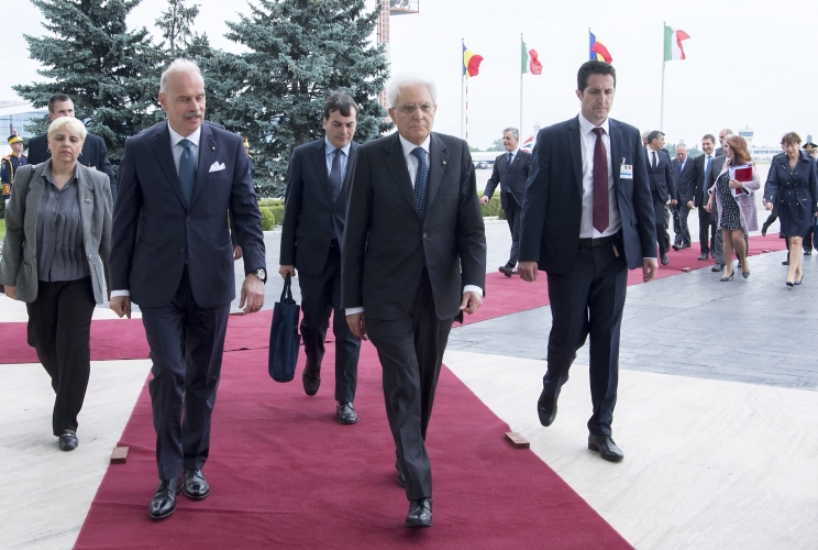 Il Presidente Sergio Mattarella al suo arrivo a Bucarest per la visita ufficiale in Romania