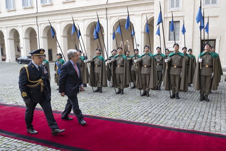 Il Consigliere militare Gen Roberto Corsini accoglie il Segretario Generale delle Nazioni Unite, S.E. il Signor António Manuel De Oliveira Guterres
