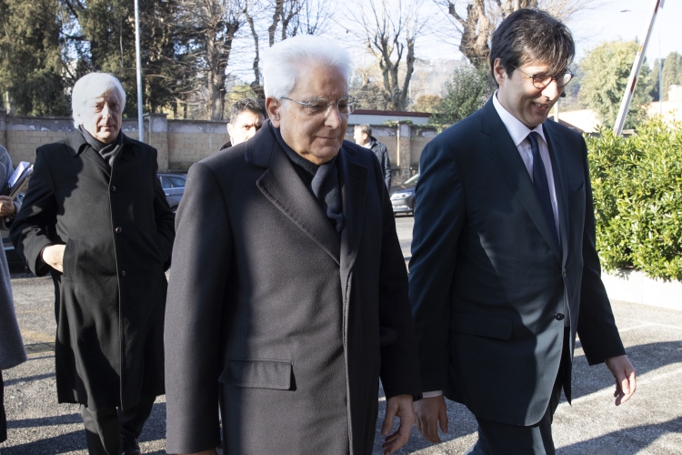 Il Presidente Sergio Mattarella con Stefano Battini,Presidente della Scuola Nazionale dell’Amministrazione,in occasione giornata di apertura del 7° corsoconcorso per la formazione e il reclutamento di 123 dirigenti di Amministrazioni centrali dello Stato.
