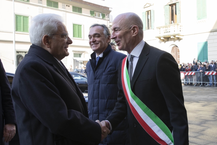 Il Presidente Sergio Mattarella con Luca Salvetti, Sindaco di Livorno,e con Enrico Rossi, Presidente della Regione Toscana in occasione del convegno dal titolo “Ricordare Carlo Azeglio Ciampi, uomo di governo e Capo dello Stato”
