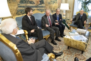 Il Presidente della Repubblica Sergio Mattarella con Franco Iseppi,Presidente del Touring Club Italiano e una delegazione.

