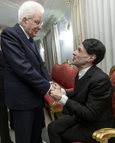 Il Presidente della Repubblica Sergio Mattarella  con il maestro Ezio Bosso al teatro dell’Opera in occasione del concerto per il 150° anniversario di Roma Capitale