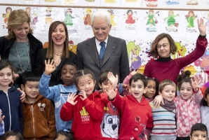 Il Presidente Sergio Mattarella in occasione della visita alla scuola "D. Manin", nel quartiere esquilino