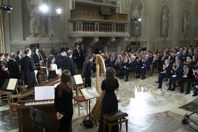 Il Presidente Sergio Mattarella in occasione del concerto celebrativo del "Giorno del Ricordo"
alla Cappella Paolina del Quirinale