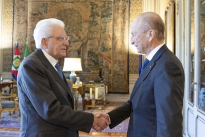 Il Presidente della Repubblica Sergio Mattarella con Maurizio Sella, Presidente della Federazione nazionale dei Cavalieri del Lavoro.
