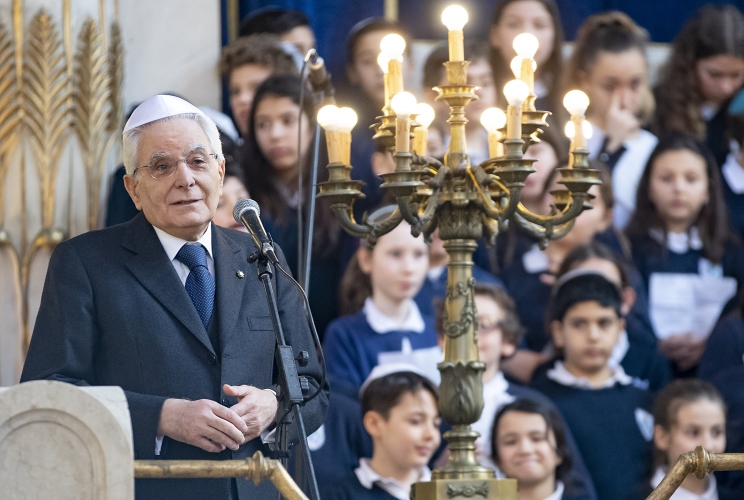 Il Presidente Sergio Mattarella in occasione dell'incontro al Tempio maggiore