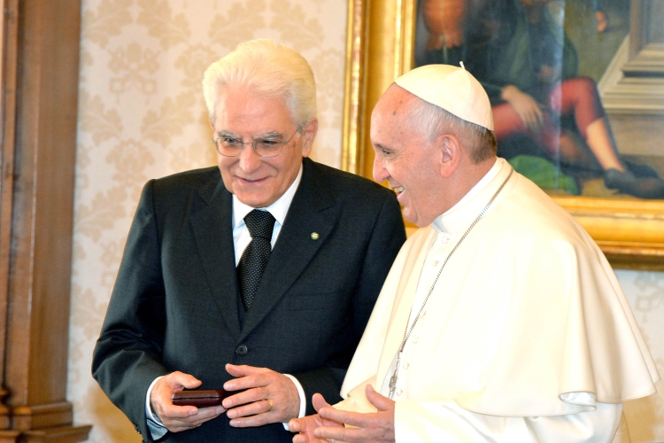 Il Presidente Sergio Mattarella accolto da Sua Santità Francesco in Vaticano in occasione della Visita di Stato