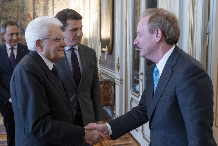 Il Presidente Sergio Mattarella accoglie Brad Smith, Presidente di Microsoft