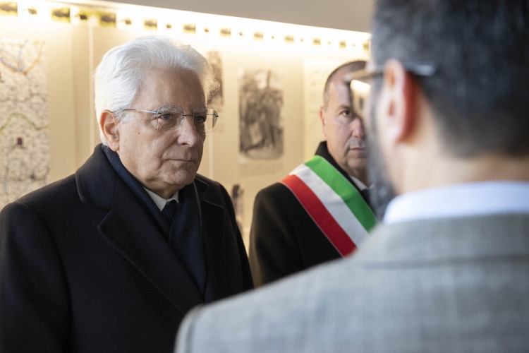 Il Presidente della Repubblica Sergio Mattarella visita il Museo della Resistenza di Sant’Anna di Stazzema, in occasione della cerimonia per il cinquantesimo anniversario del conferimento della medaglia d’oro al valor militare al Comune di Stazzema
