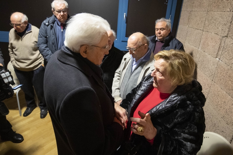 Il Presidente della Repubblica Sergio Mattarella, alla Fabbrica dei Diritti di Sant’Anna di Stazzema, incontra i superstiti della strage, in occasione della cerimonia per il cinquantesimo anniversario del conferimento della medaglia d’oro al valor militare al Comune di Stazzema
