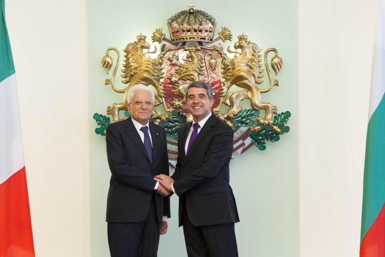 Il Presidente Sergio Mattarella con il Presidente della Repubblica di Bulgaria, Rosen Plevneliev, al Palazzo Presidenziale