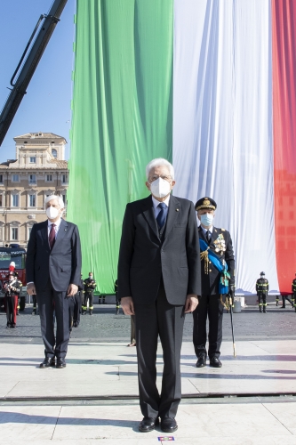 Il Presidente della Repubblica Sergio Mattarella con le Alte cariche dello Stato rende omaggio al Milite Ignoto all'Altare della Patria in occasione della Festa della Repubblica 
