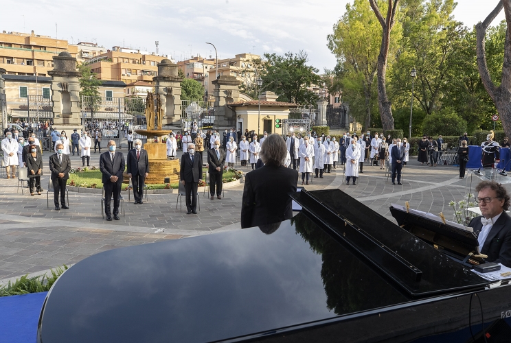 Il Presidente della Repubblica Sergio Mattarella  all’Ospedale Spallanzani in occasione del concerto di celebrazione della Repubblica e di ringraziamento al personale del Servizio sanitario