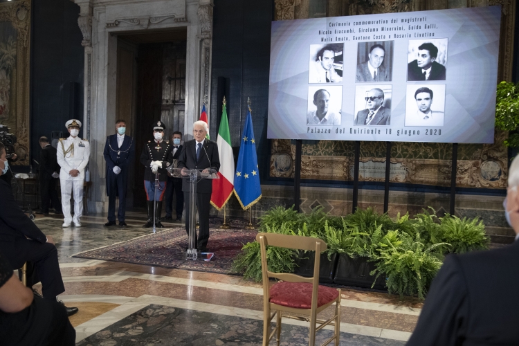 Il Presidente della Repubblica Sergio Mattarella durante il suo inetrvento alla cerimonia commemorativa del quarantesimo anniversario dell’uccisione di Nicola Giacumbi, Girolamo Minervini, Guido Galli, Mario Amato e Gaetano Costa e del trentennale dell’omicidio di Rosario Livatino
