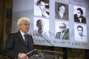 Il Presidente della Repubblica Sergio Mattarella durante il suo inetrvento alla cerimonia commemorativa del quarantesimo anniversario dell’uccisione di Nicola Giacumbi, Girolamo Minervini, Guido Galli, Mario Amato e Gaetano Costa e del trentennale dell’omicidio di Rosario Livatino
