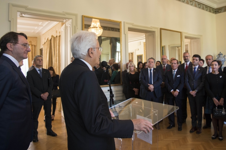 Il Presidente Sergio Mattarella in occasione dell'incontro con la collettività italiana