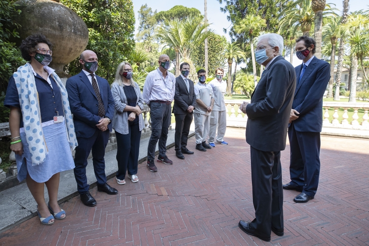 Il Presidente della Repubblica Sergio Mattarella con John Elkann, Presidente di Fiat Chrysler Automobiles,in occasione della presentazione della nuova vettura “Fiat 500” elettrica
