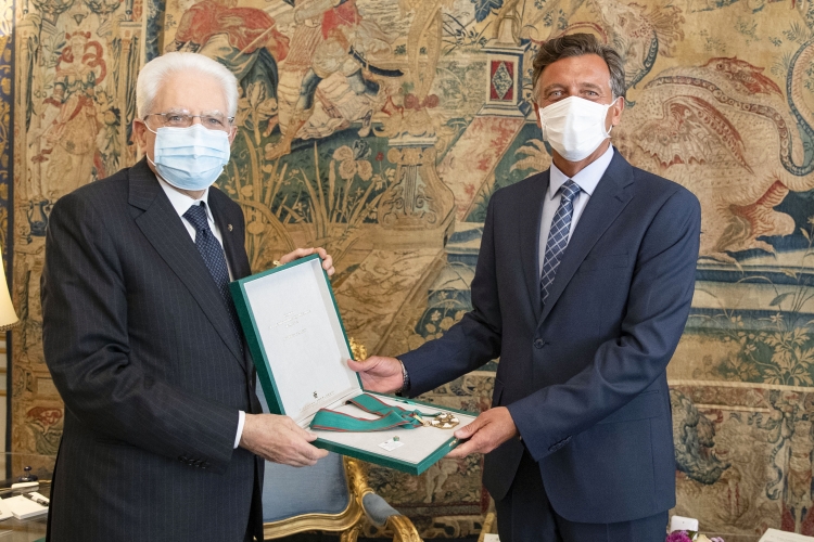 Il Presidente della Repubblica Sergio Mattarella incontra il Comandante Gennaro Arma per la consegna dell'onorificenza di Commendatore al Merito della Repubblica Italiana

