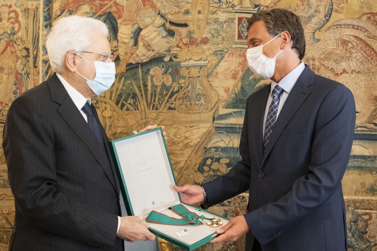 Il Presidente della Repubblica Sergio Mattarella incontra il Comandante Gennaro Arma per la consegna dell'onorificenza di Commendatore al Merito della Repubblica Italiana
